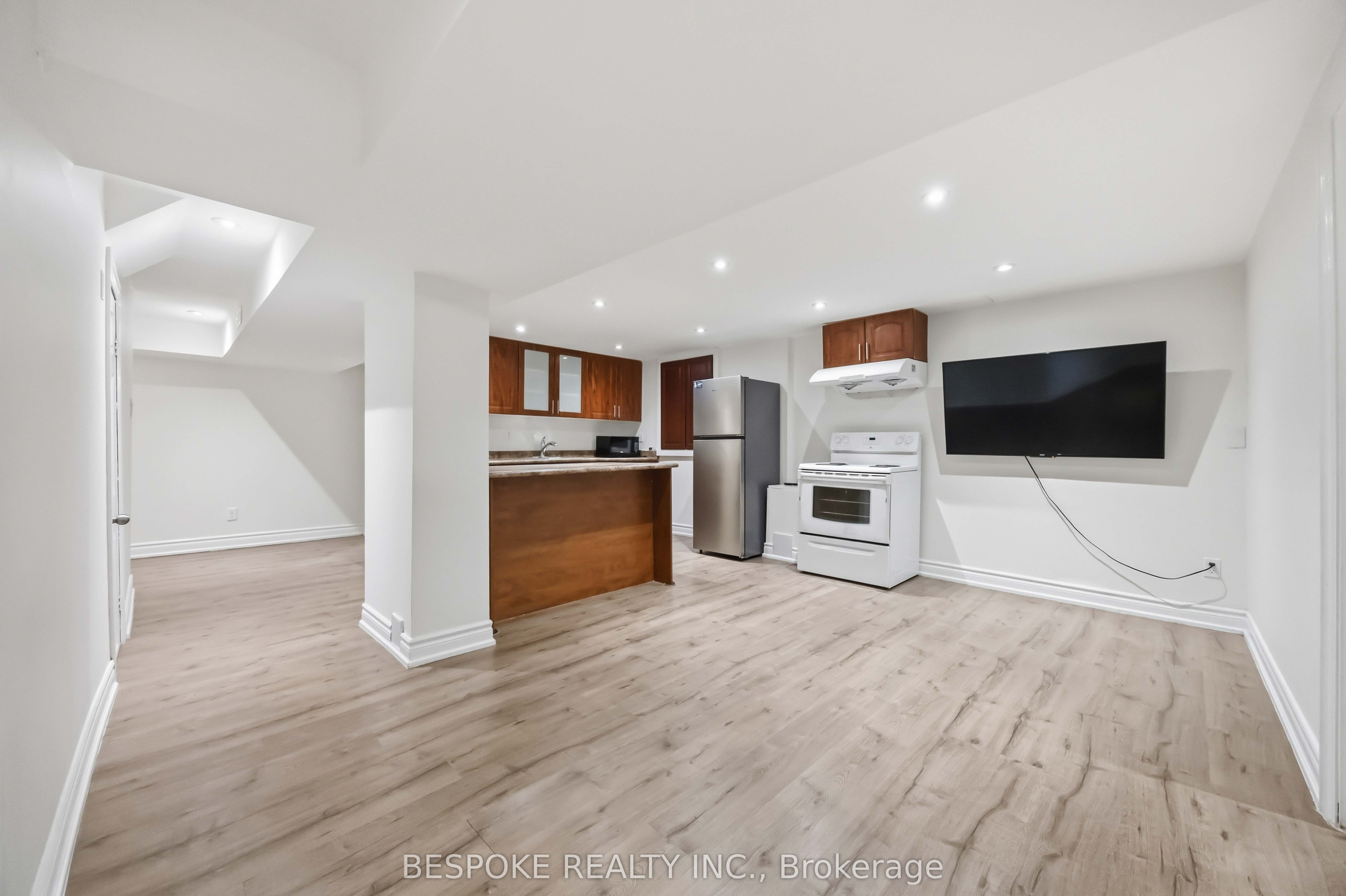 Bsmt-54 Mcinnes Crescent, Toronto, ON, M1B 5E8