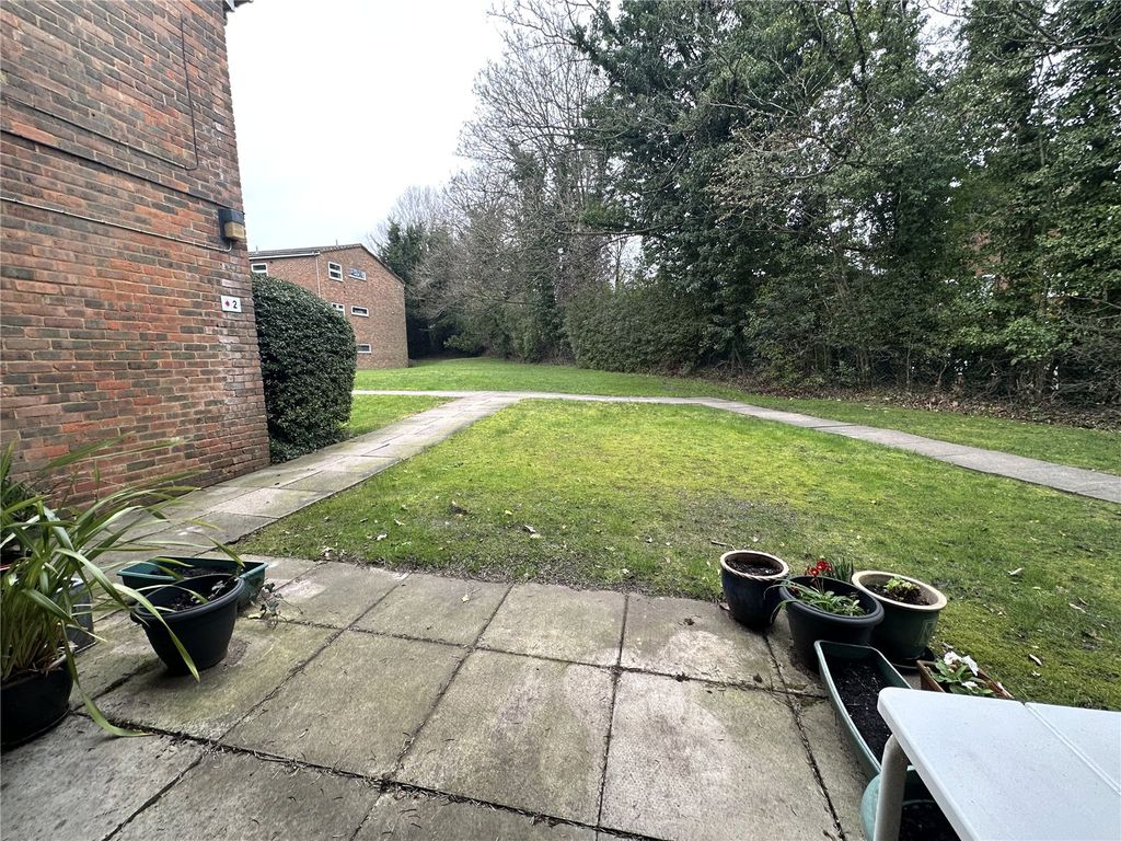 Additional image 13 of 2 bed flat for saleSherland Court, The Dell, Radlett, Hertfordshire WD7