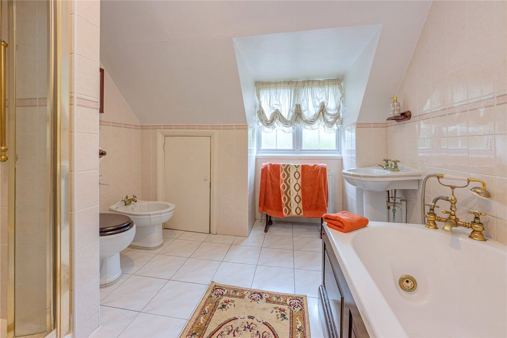 Additional image 11 of 6 bed detached house for saleNewlands Avenue, Radlett, Hertfordshire WD7