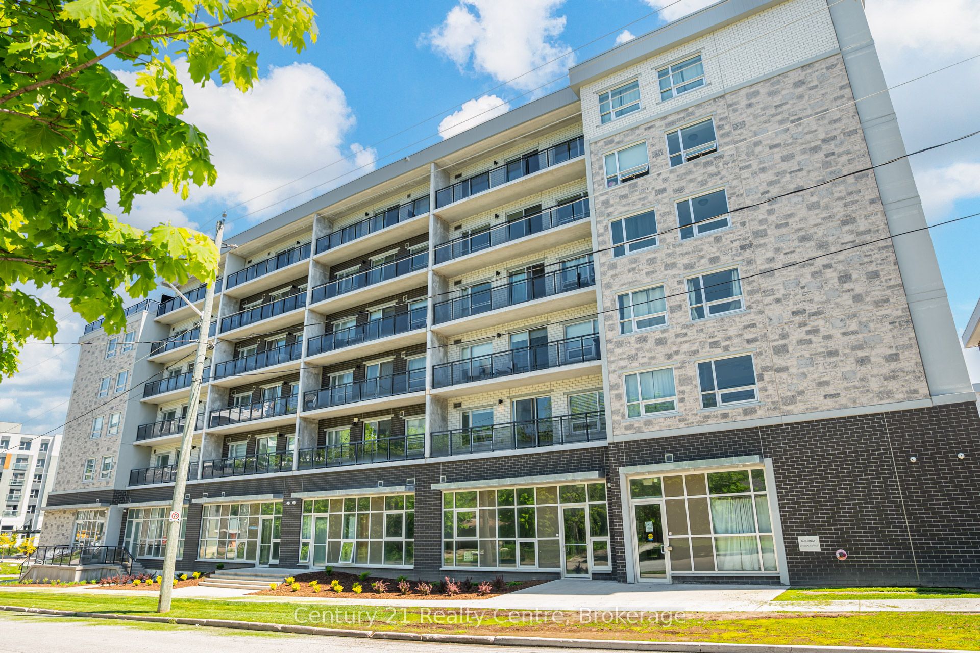 Additional image 5 of F 103-275 Larch Street, Waterloo, ON, N2L 3R2