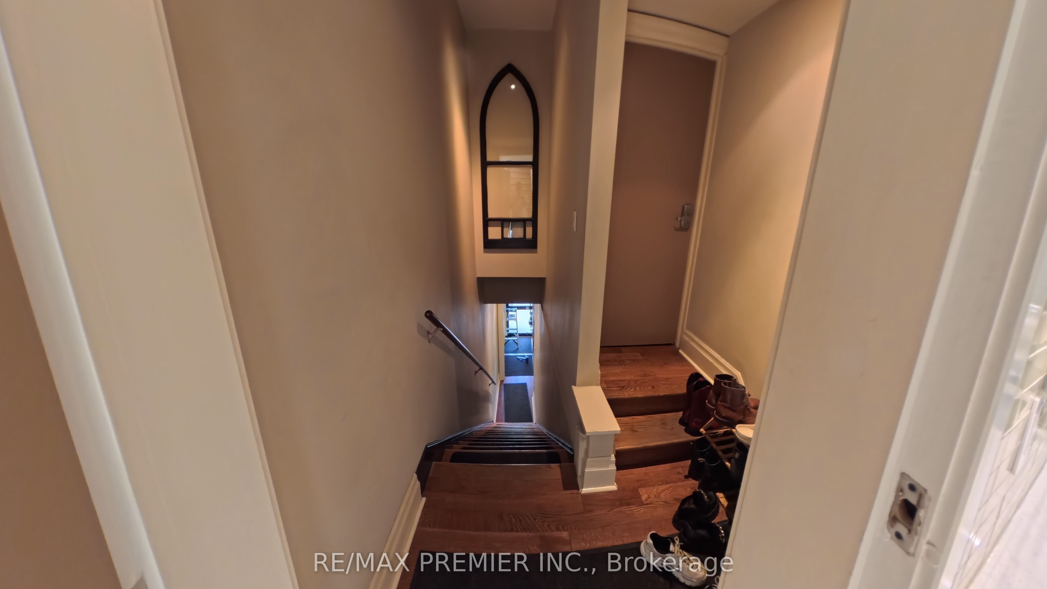 Apt 2-718 Bathurst Street, Toronto, ON, M5S 2R4