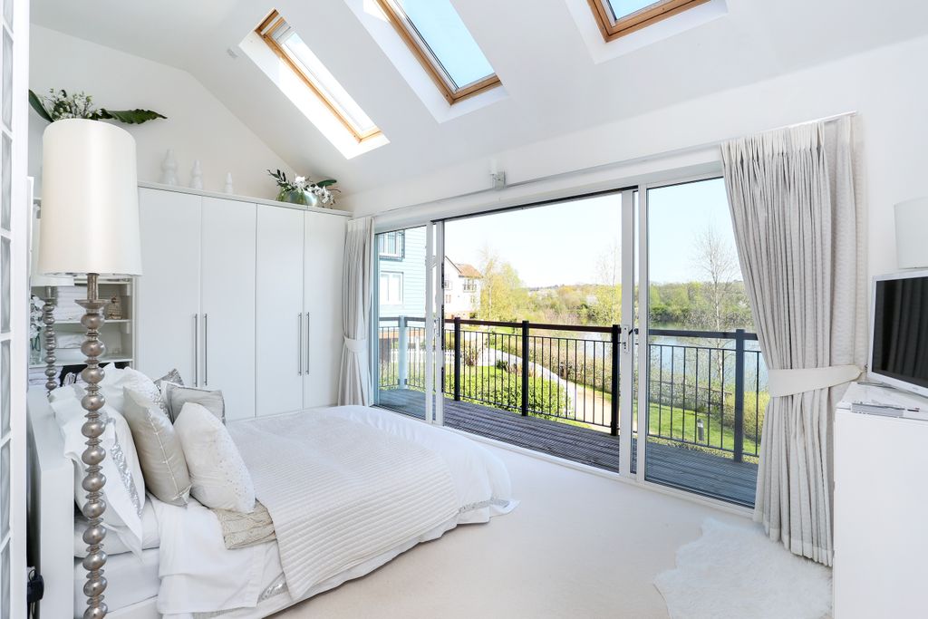 Additional image 4 of 4 bed detached house for saleLilley Mead, Redhill RH1