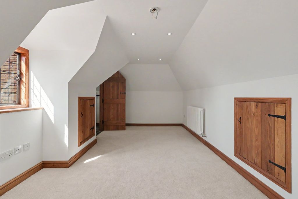 Additional image 31 of 5 bed detached house for saleShopland Hall Road, Rochford SS4