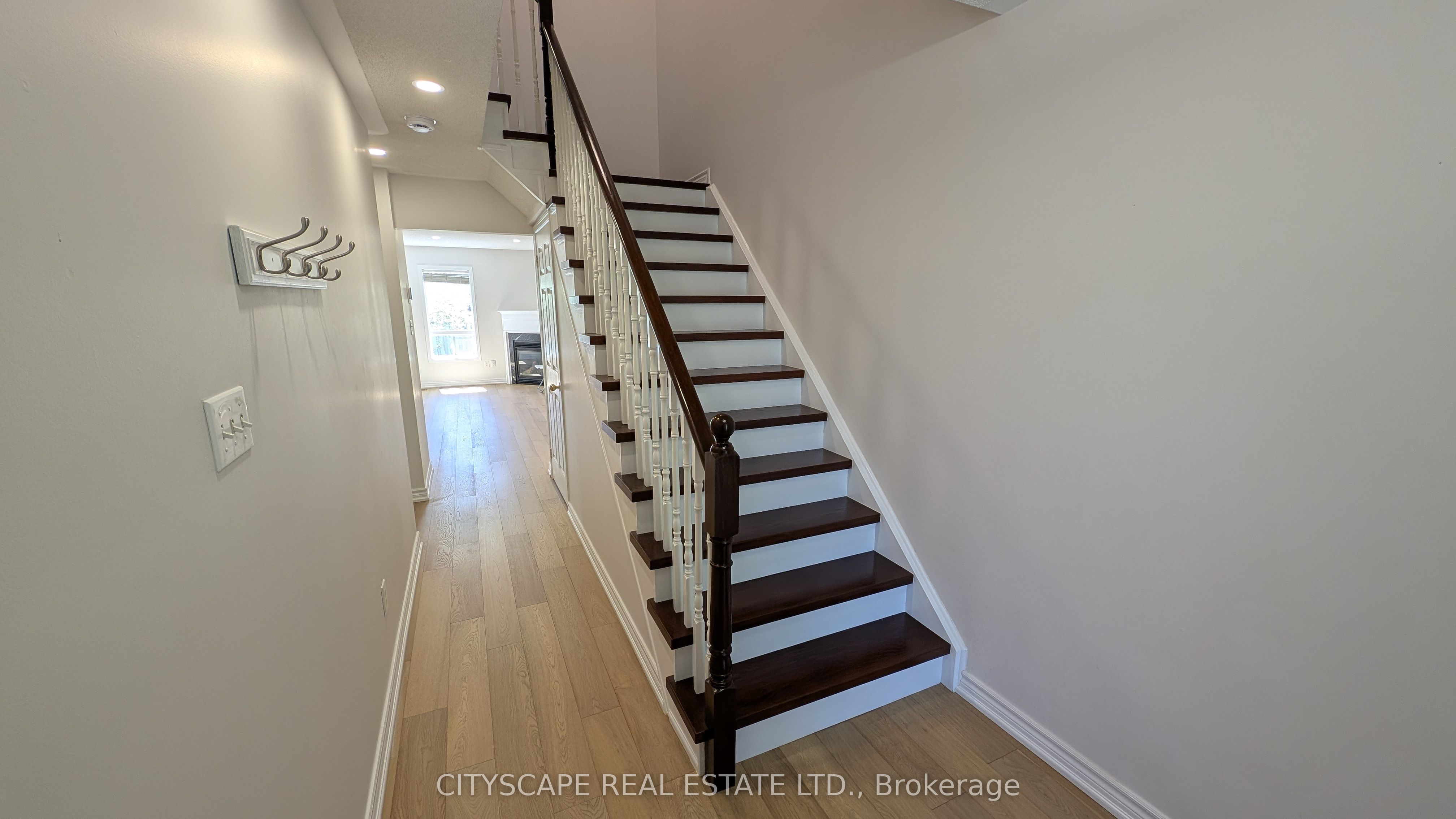 1850 Imperial Way, Burlington, ON, L7L 7M2 photo 4