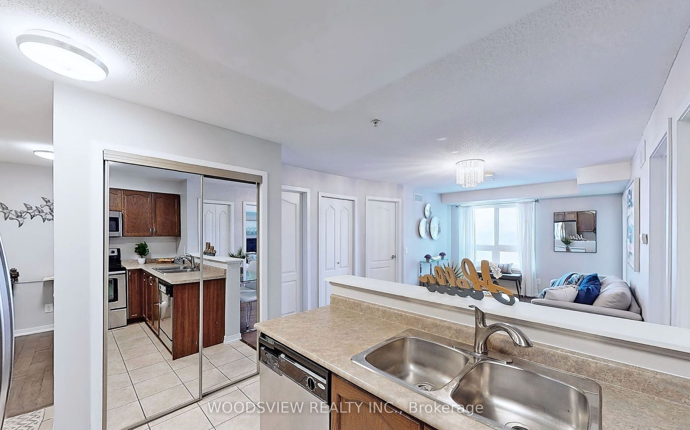 2308-6 Dayspring Circle, Brampton, ON, L6P 4A7 photo 5
