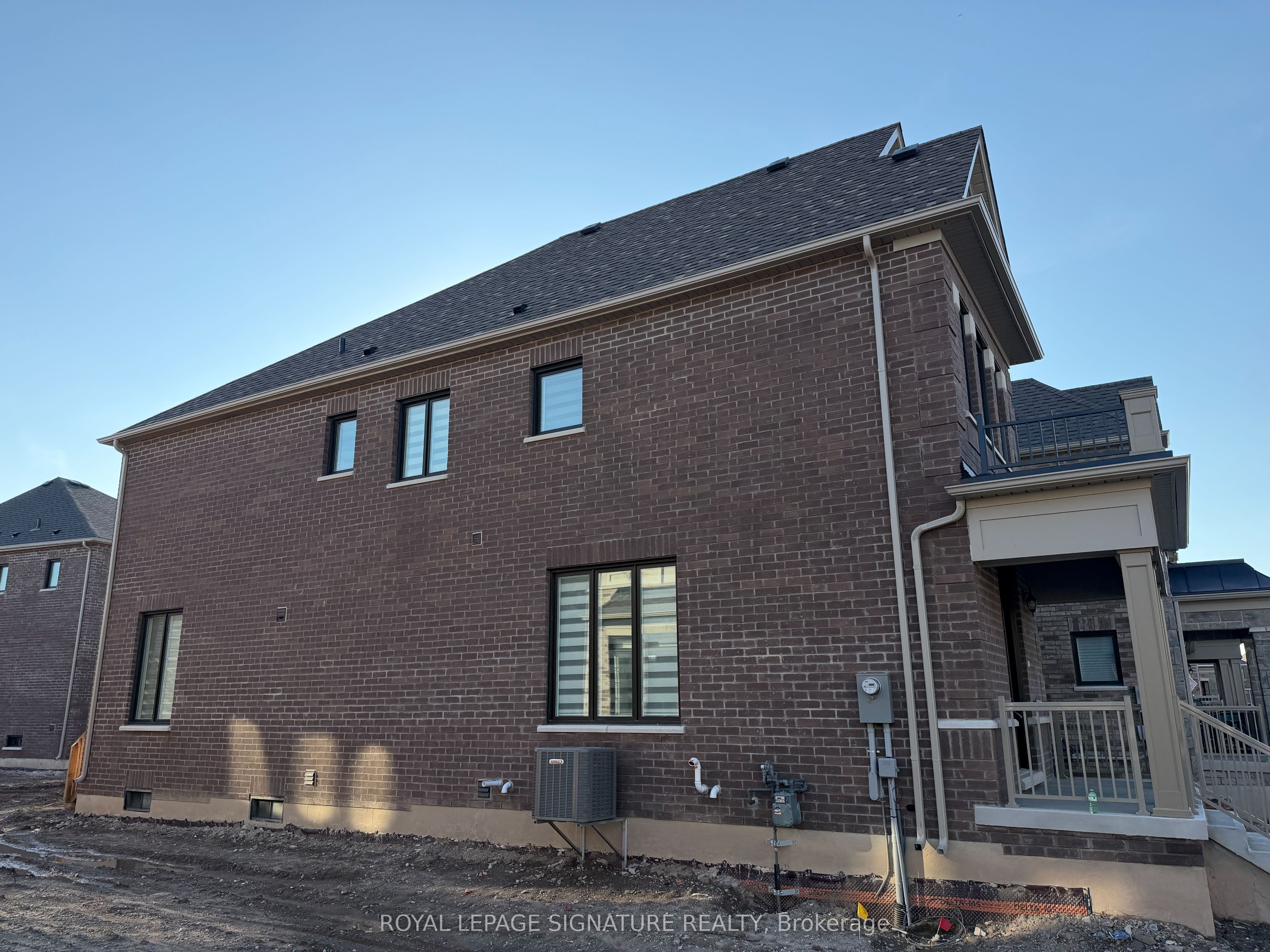 1460 Chamomile Crescent W, Milton, ON, L9E 2E9 photo 3