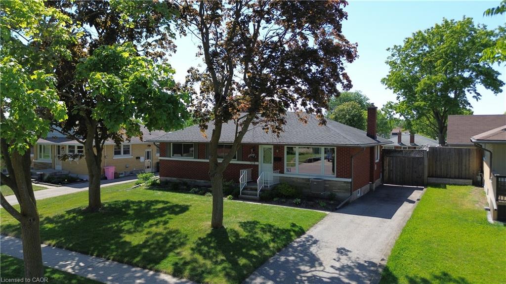 26 Woodhaven Road, Kitchener, ON, N2C 1T6