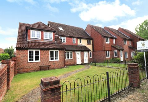 Repton Gardens, Hedge End SO30
