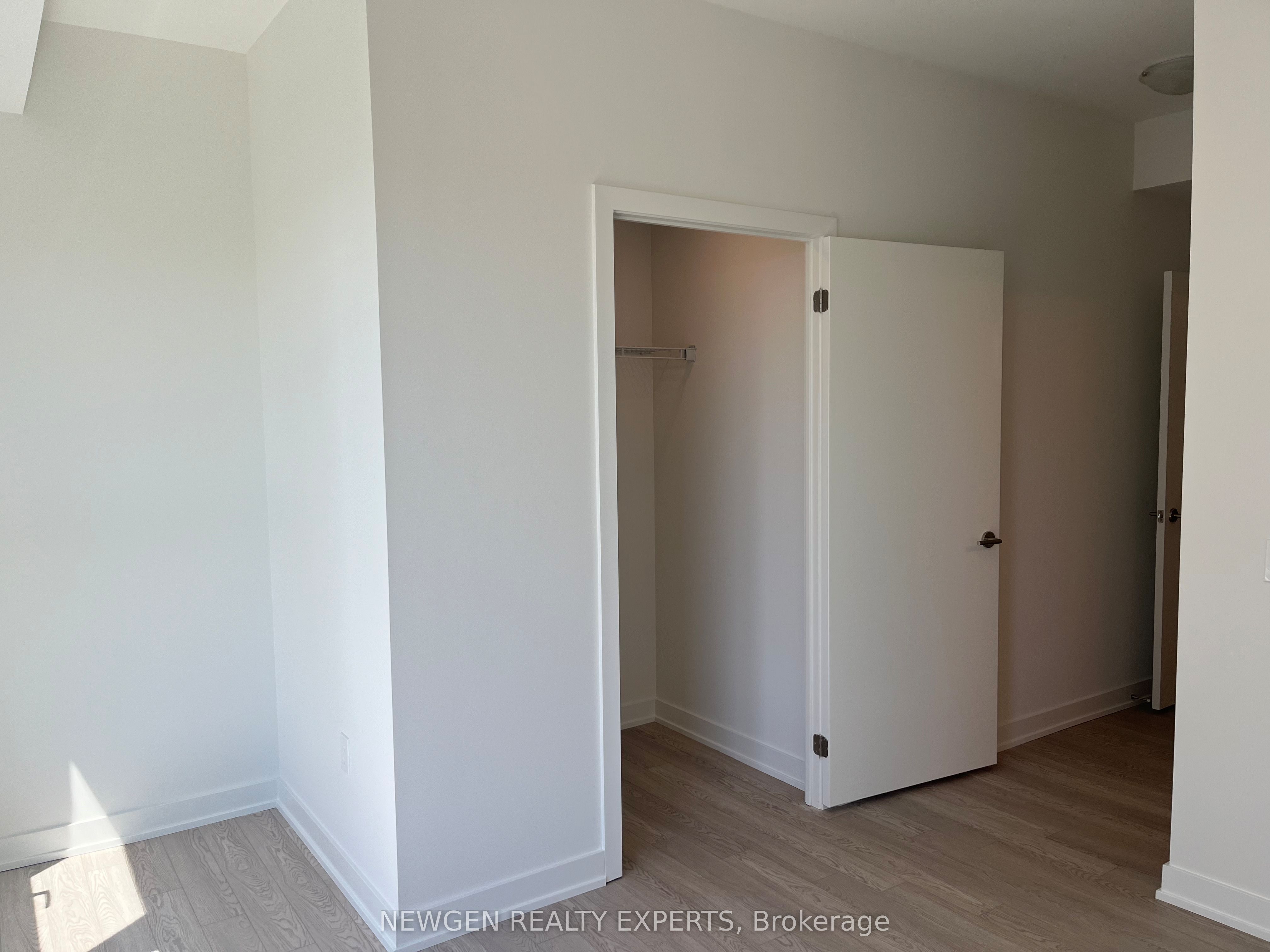 2703-5 Quarrington Lane, Toronto, ON, M3C 0S5 photo 3
