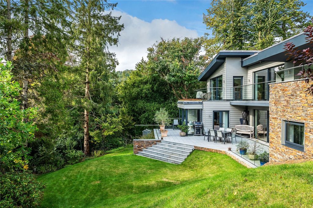 4 bed detached house for saleWray Lane, Reigate, Surrey RH2