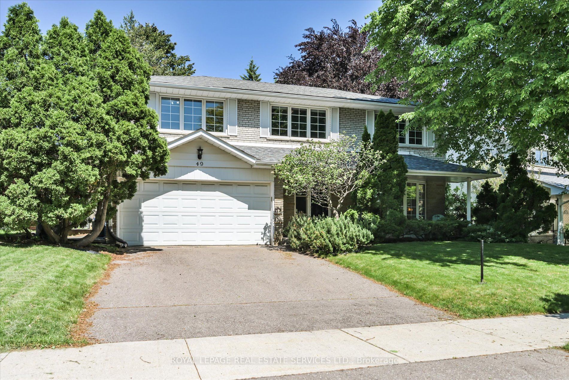 49 Pettit Drive, Toronto, ON, M9R 2W6