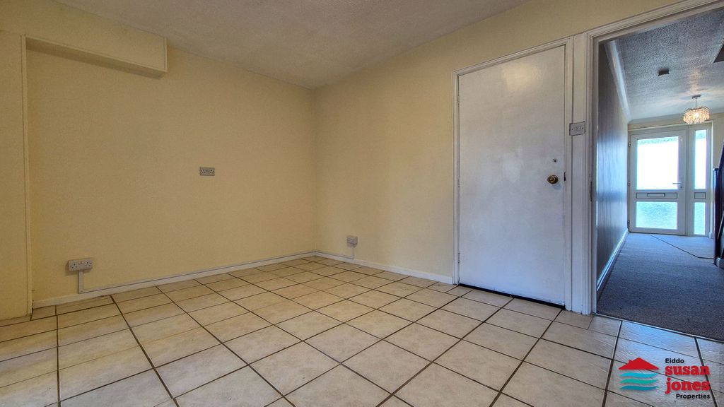 Additional image 15 of 3 bed terraced house for saleSouth Beach, Pwllheli LL53