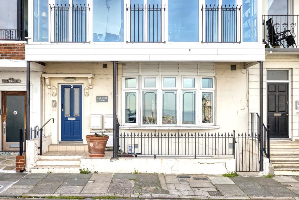 3 bed flat for saleSion Hill, Ramsgate, Kent CT11