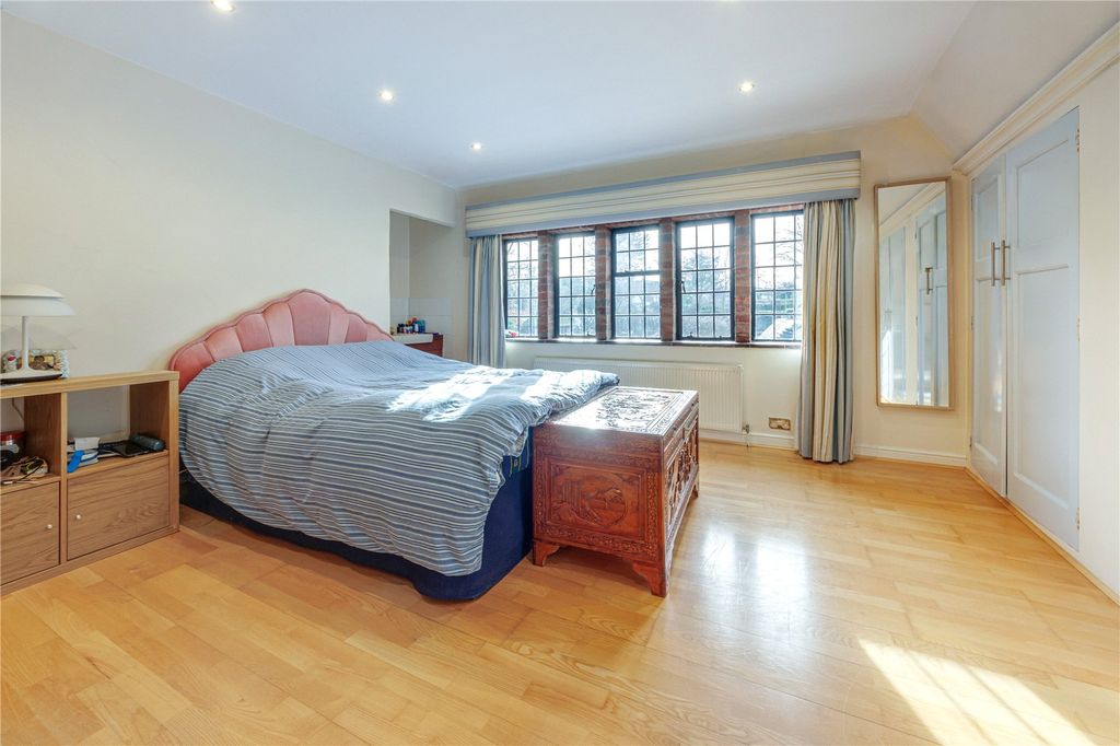 Additional image 20 of 5 bed detached house for saleLoom Lane, Radlett, Hertfordshire WD7