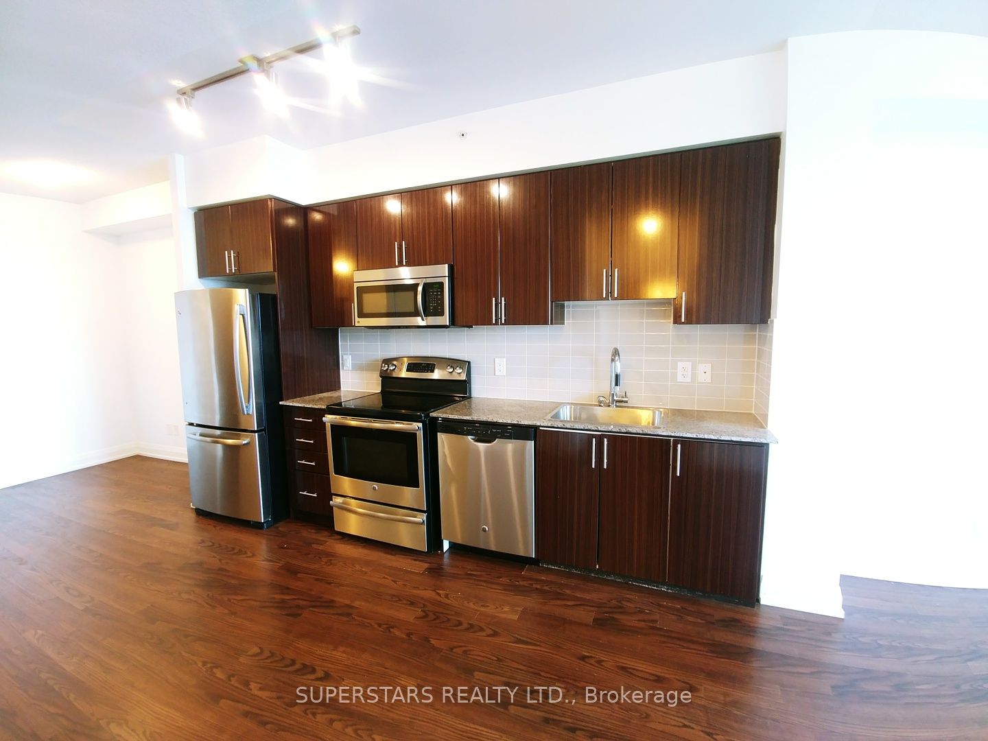 2133-7161 Yonge Street, Markham, ON, L3T 0C8 photo 4