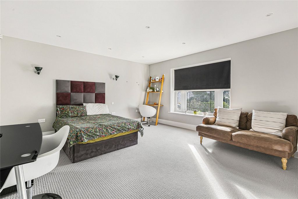 Additional image 20 of 5 bed detached house for saleAldenham Avenue, Radlett, Hertfordshire WD7