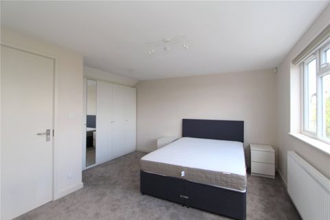 Carlisle Avenue, London W3