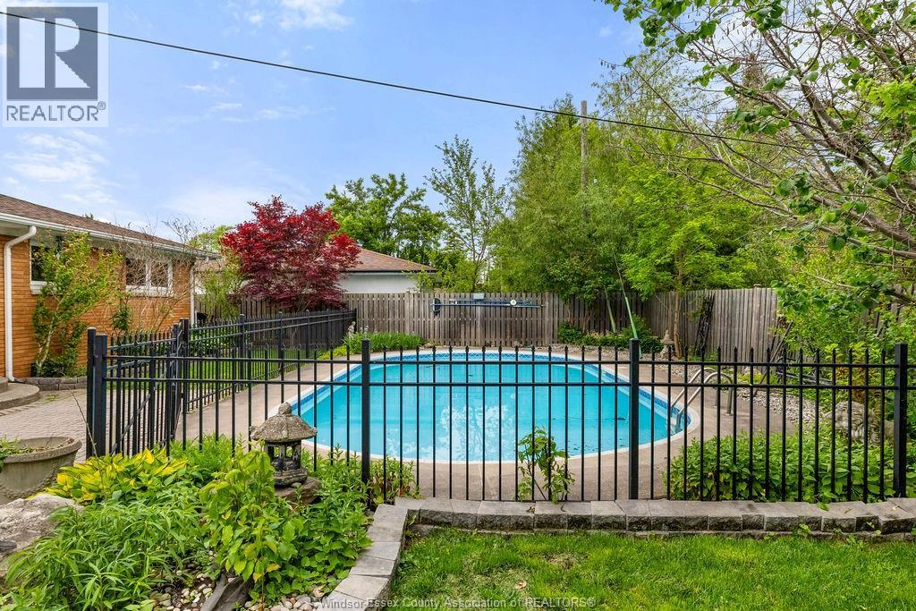 1670 Campbell Avenue, Windsor, ON, N9B2K6 photo 4