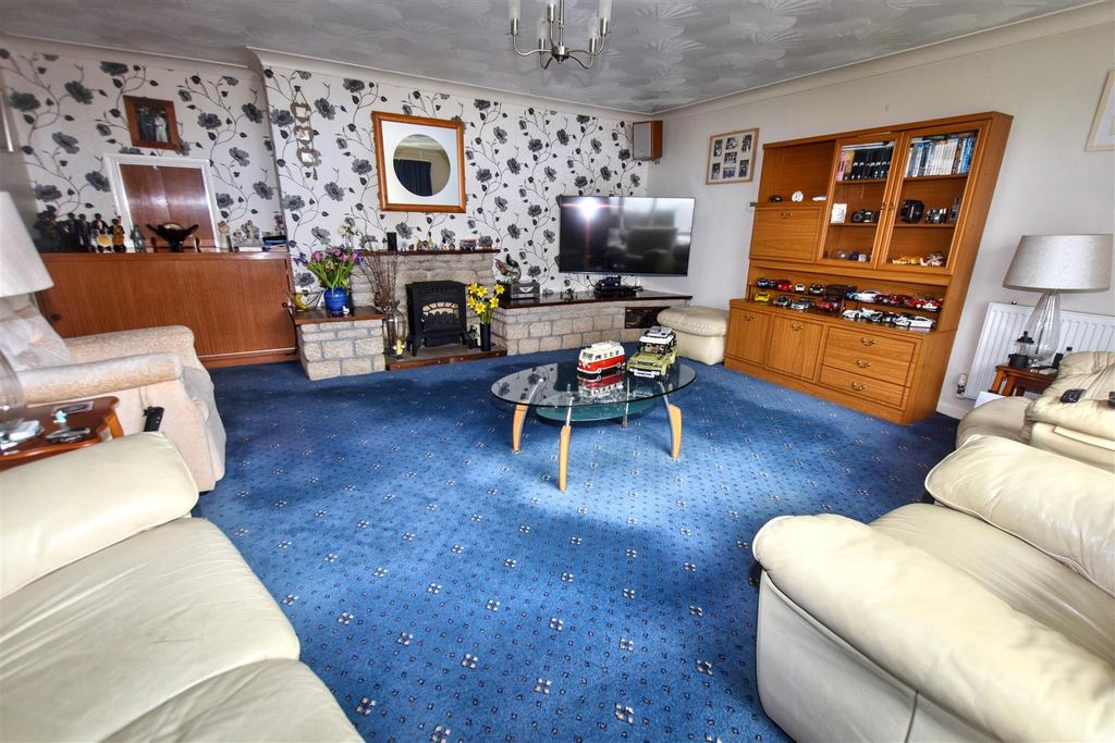 Additional image 4 of 4 bed detached bungalow for salePark Road, Redruth TR15