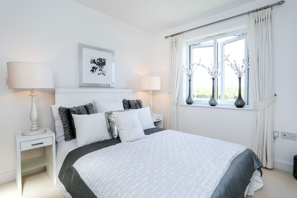 Additional image 10 of 4 bed detached house for saleLilley Mead, Redhill RH1