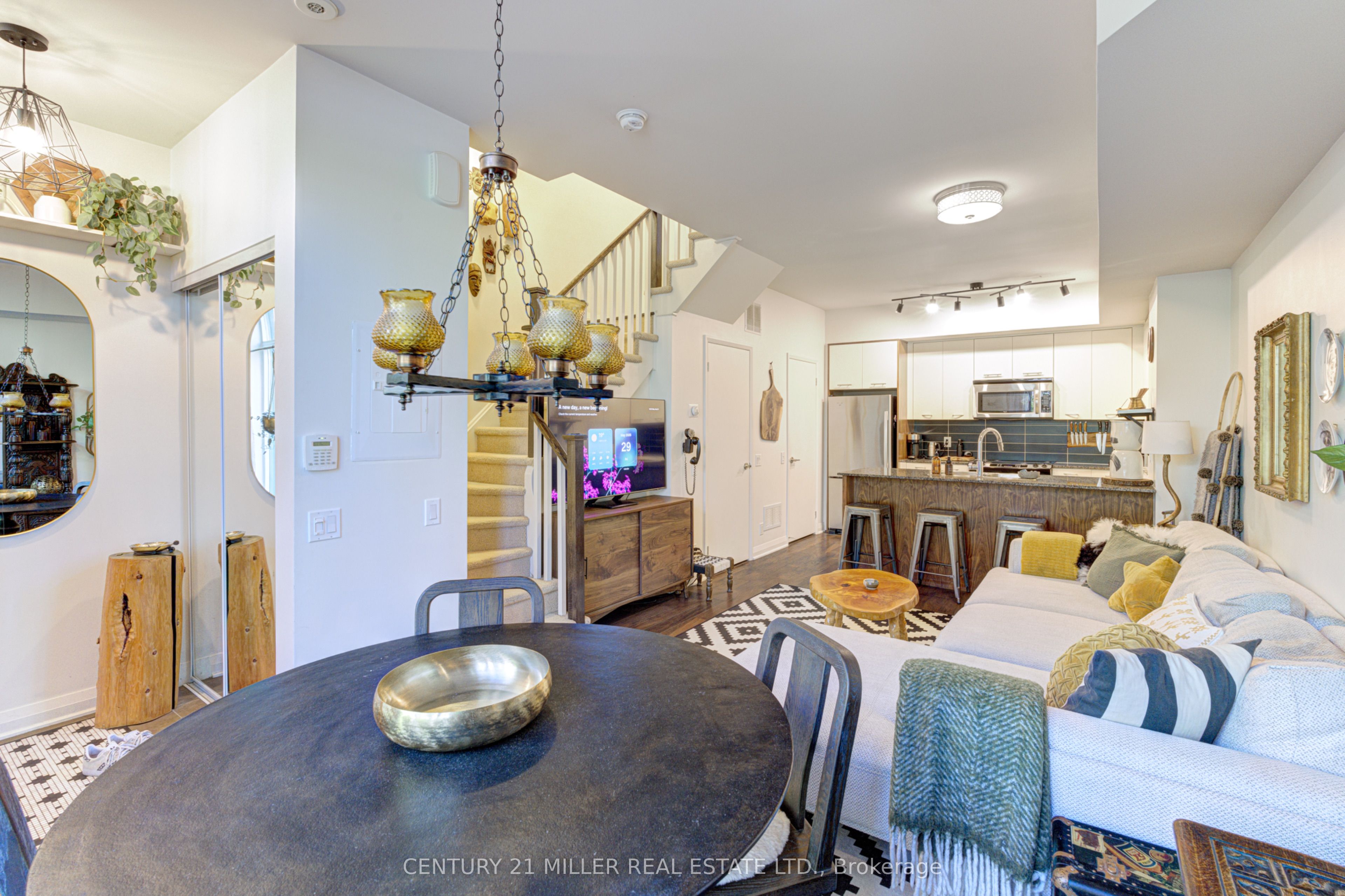 TH10-15 Valhalla Inn Road, Toronto, ON, M9B 0B3 photo 5