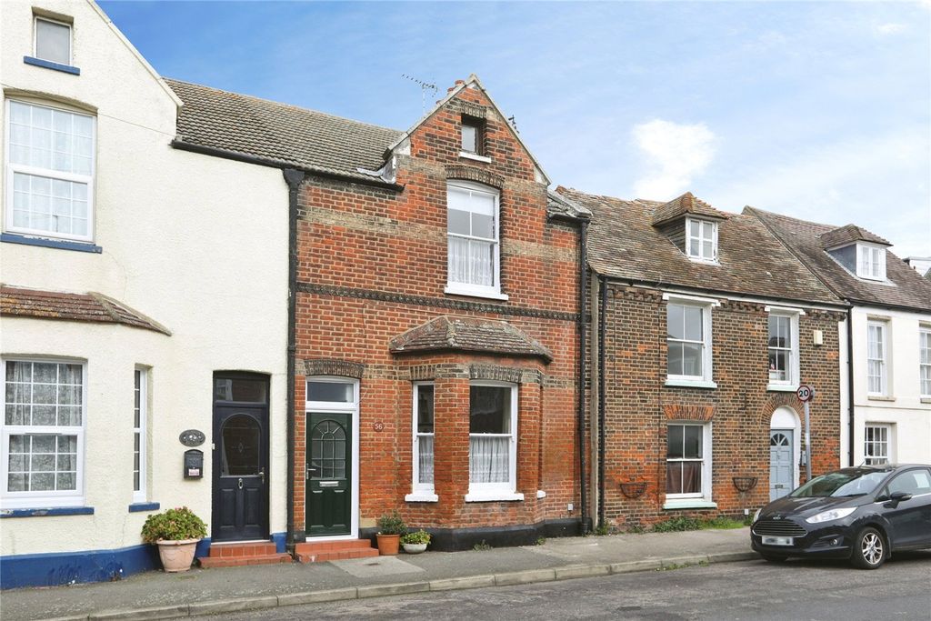 4 bed terraced house for saleHigh Street, Queenborough, Kent ME11