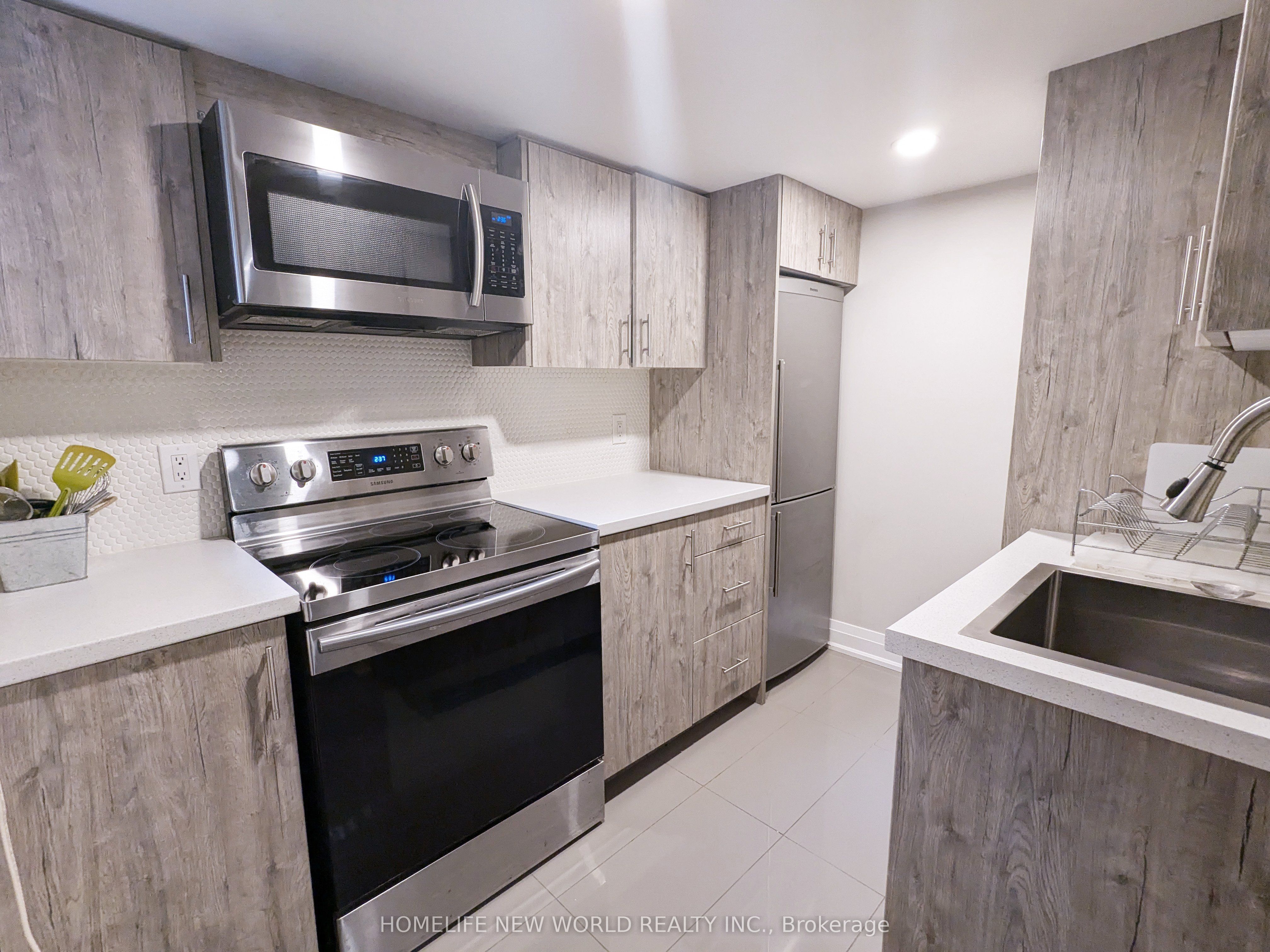 Bsmt-276 Montrose Avenue, Toronto, ON, M6G 3G8