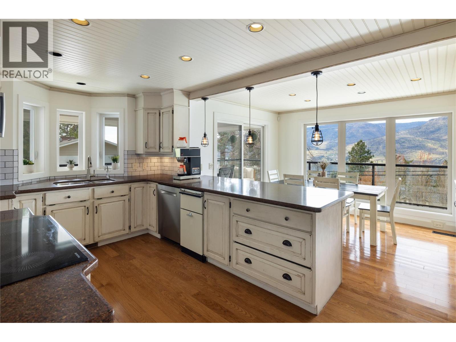 Additional image 3 of 277 Clifton Road North, Kelowna, BC, V1V1N3