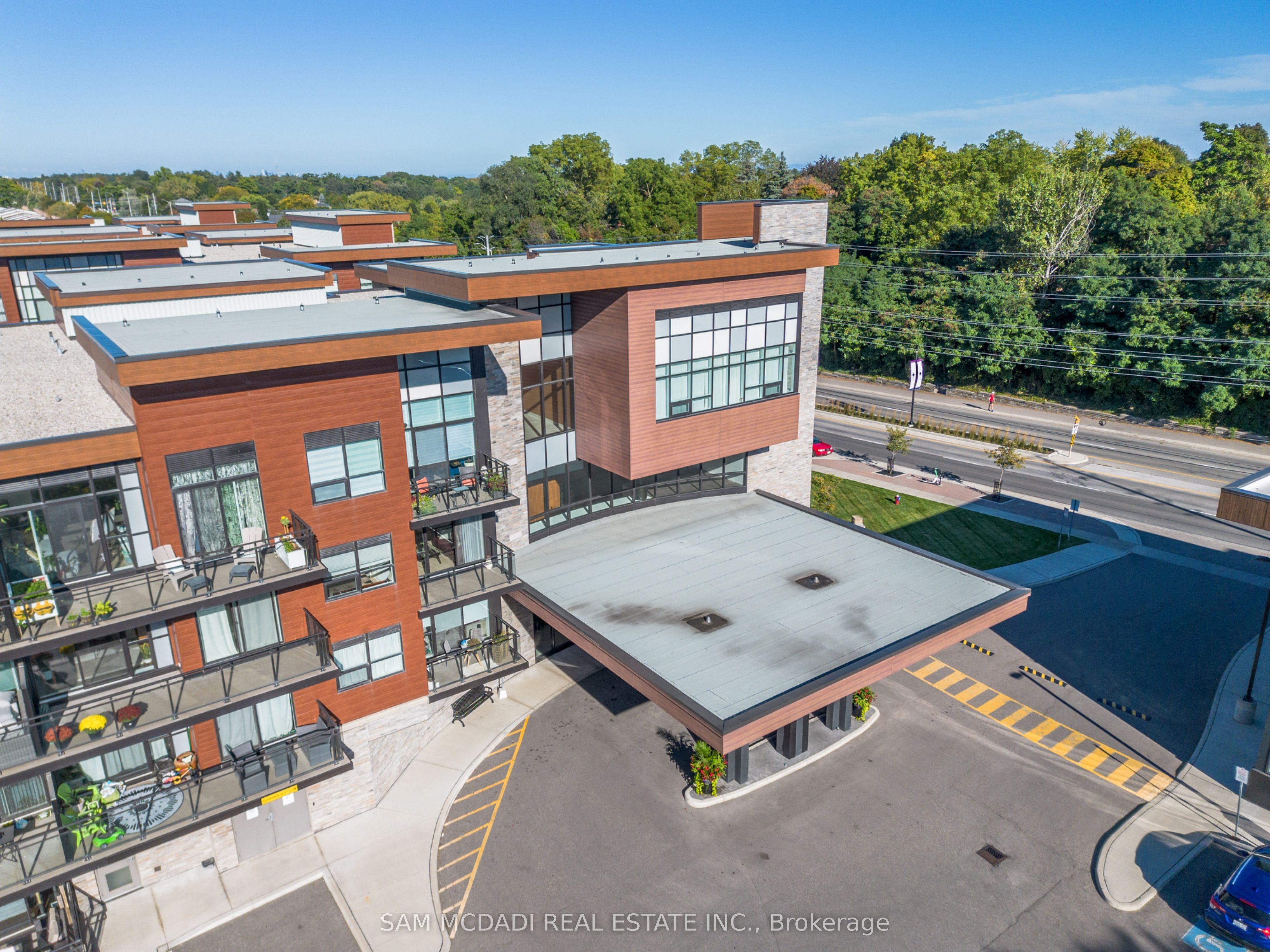 GR33-1575 Lakeshore Road W, Mississauga, ON, L5J 0B1