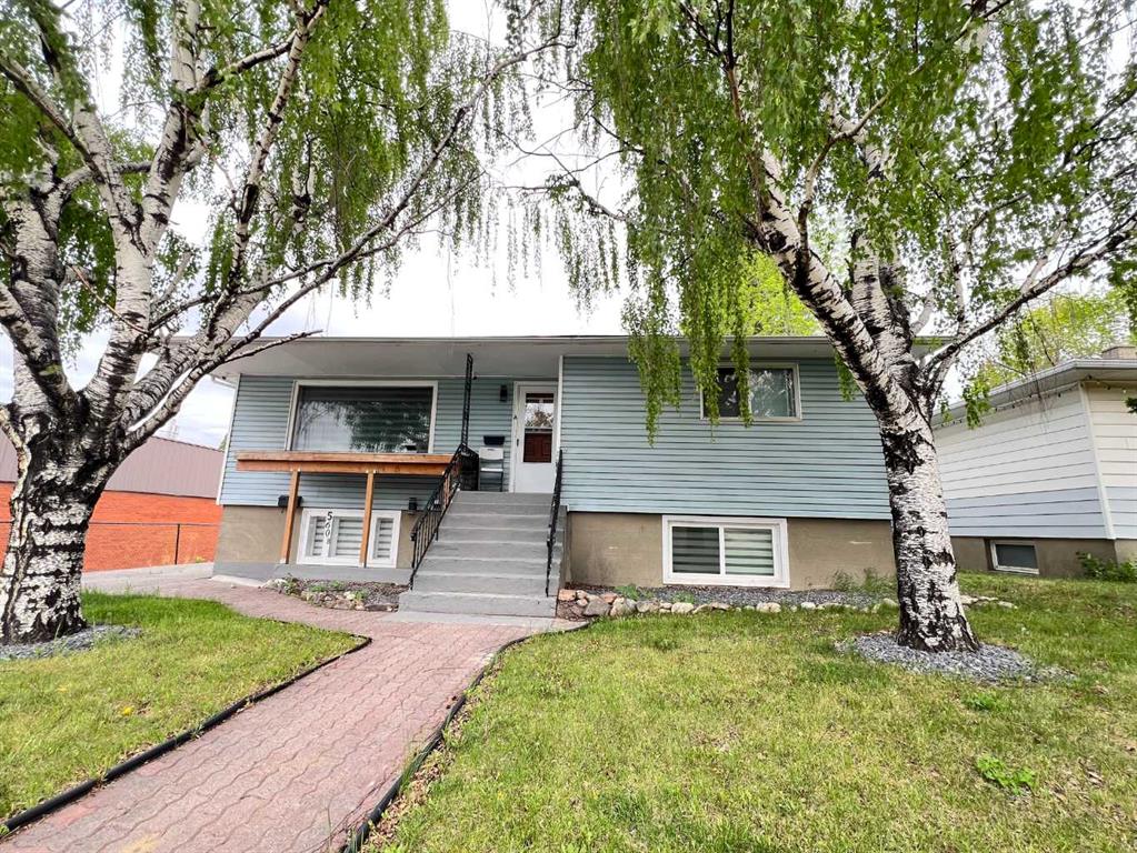 560 Northmount Drive NW, Calgary, AB, T2K3J2