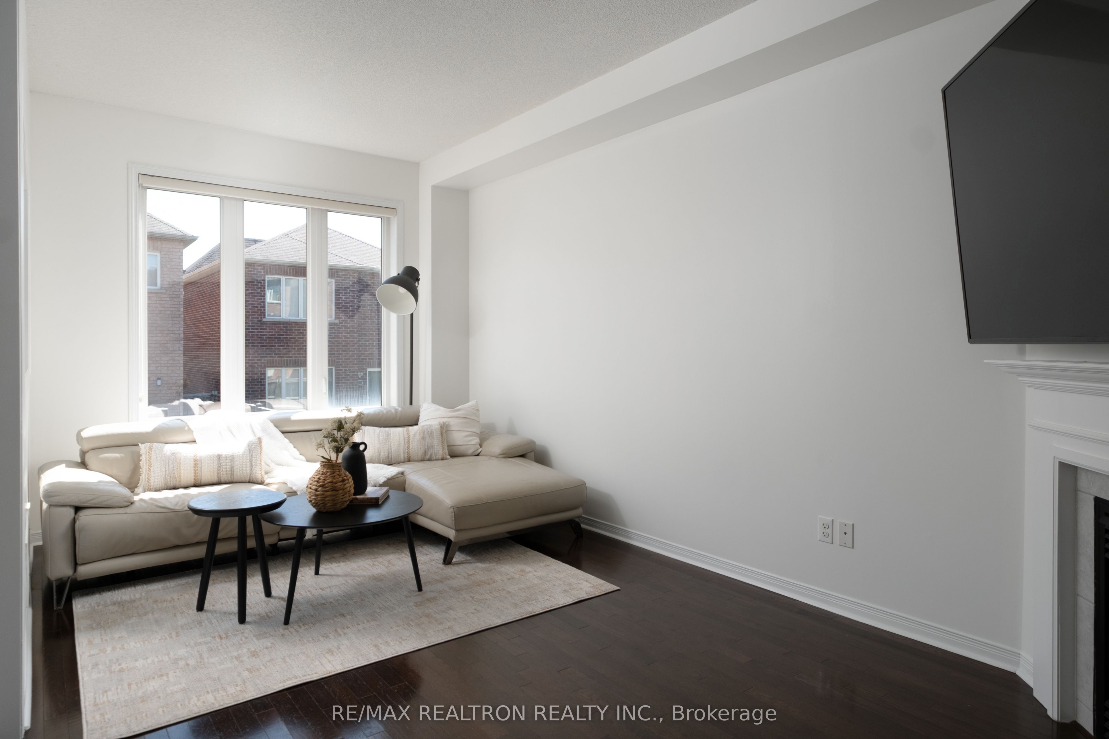 104 White Beach Crescent, Vaughan, ON, L6A 0R2 photo 4