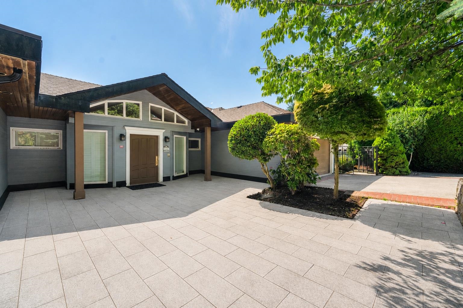 Additional image 4 of 2408 Marine Drive SW, Vancouver, BC, V6P 6C2