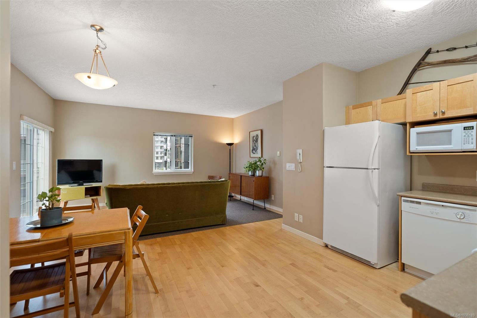 Additional image 4 of #301-2844 Bryn Maur Road, Langford, BC, V9B 3T4