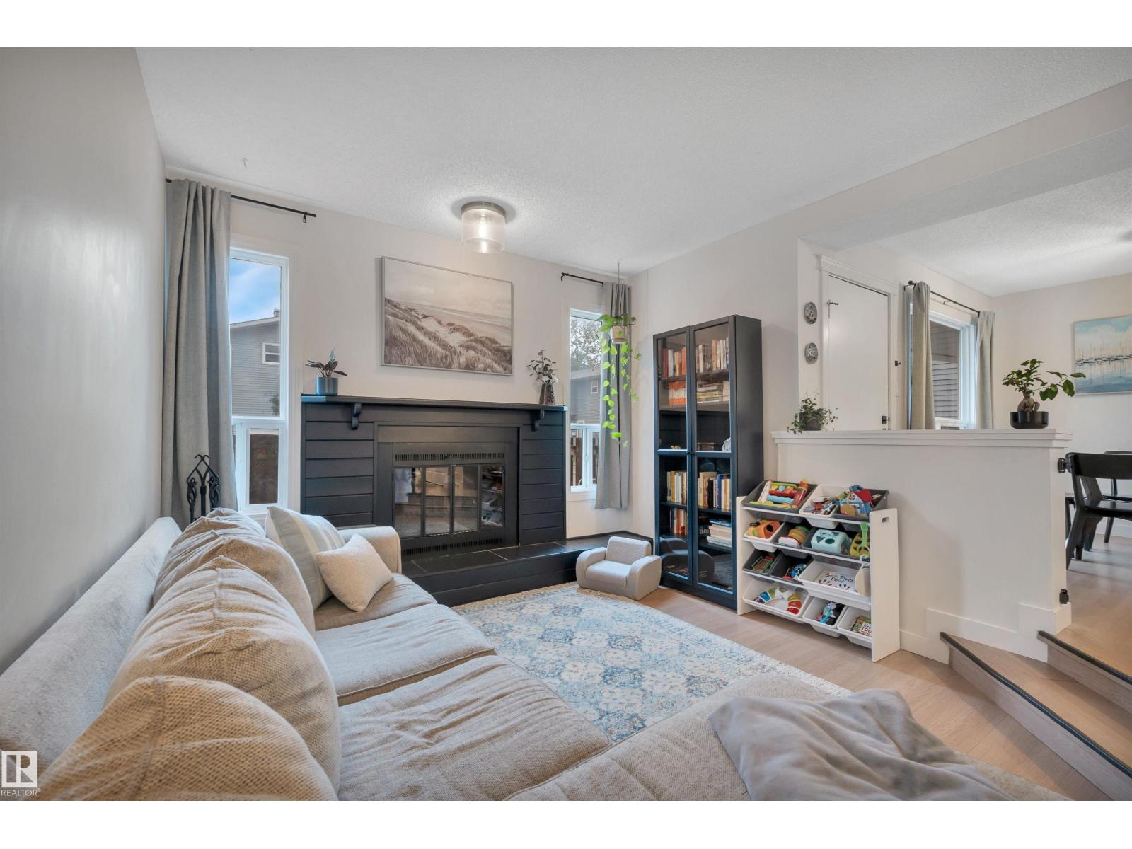 35-4403 Riverbend Road NW, Edmonton, AB, T6H5S9