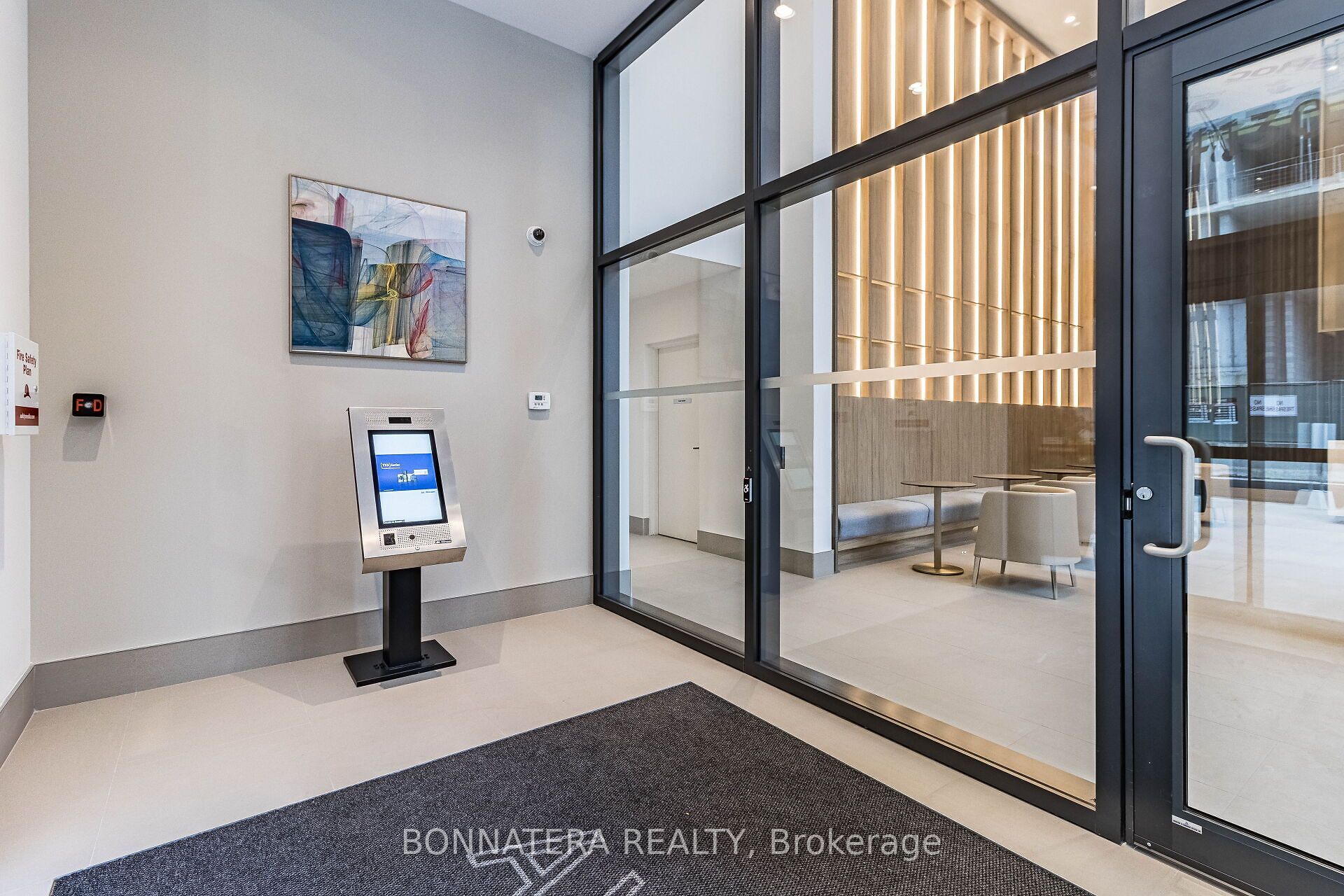 Additional image 3 of 1703-4130 Parkside Village Drive, Mississauga, ON, L5B 0L7