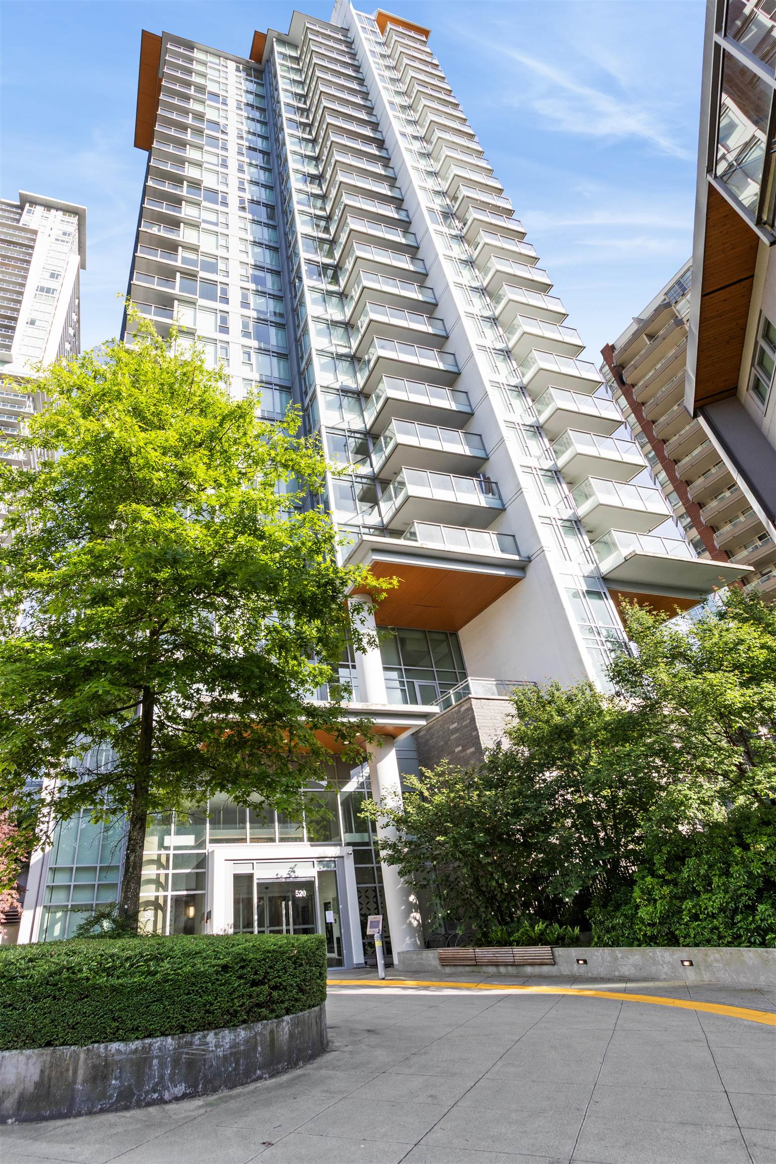 2009-520 Como Lake Avenue, Coquitlam, BC, V3J 0E8