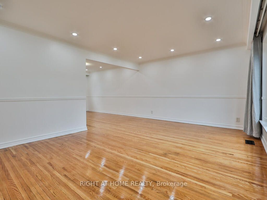 9 Allister Avenue, Toronto, ON, M1M 3K7 photo 4