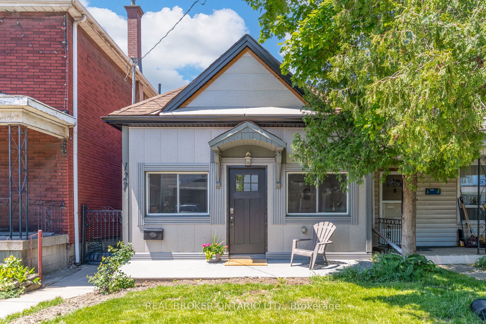 127 Barnesdale Avenue N, Hamilton, ON, L8L 6S8