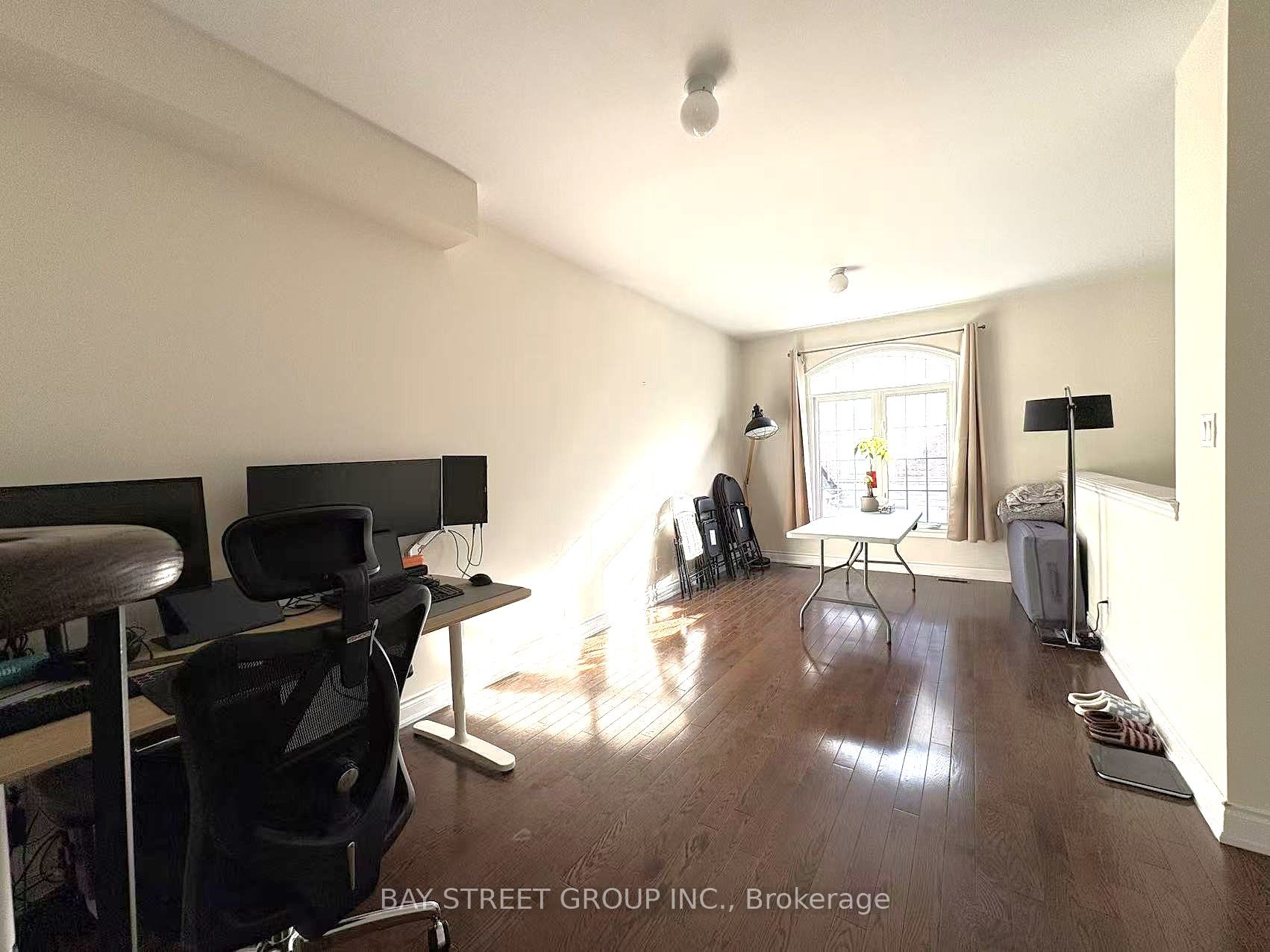 9 Strawflower Mews, Toronto, ON, M2N 0E8 photo 3