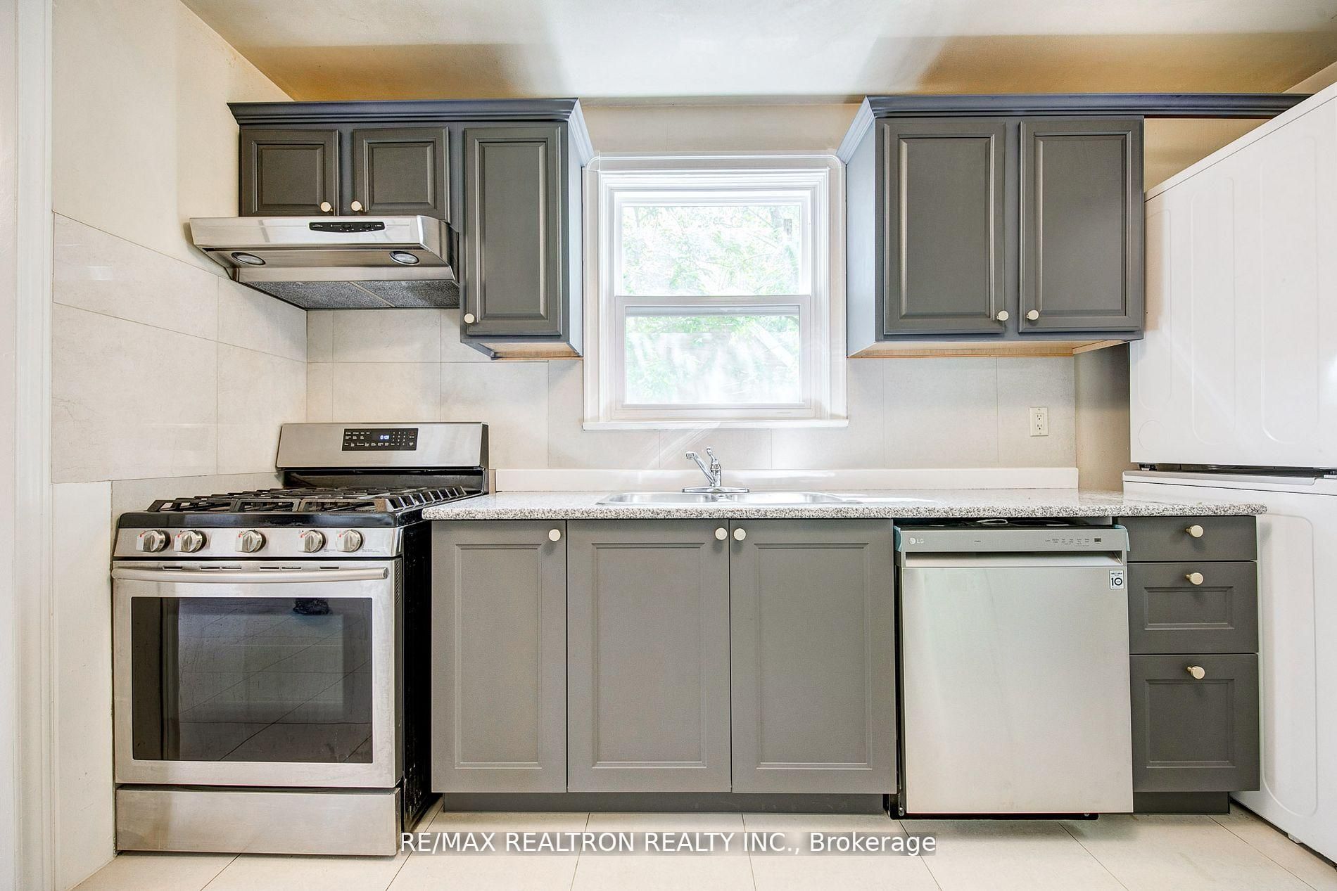 24 Highland Park Boulevard, Markham, ON, L3T 1B1 photo 3