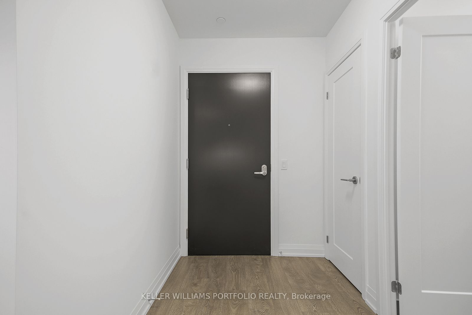 Additional image 3 of 914-286 Main Street, Toronto, ON, M4C 0B3