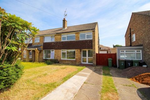 Lewry Close, Hedge End SO30