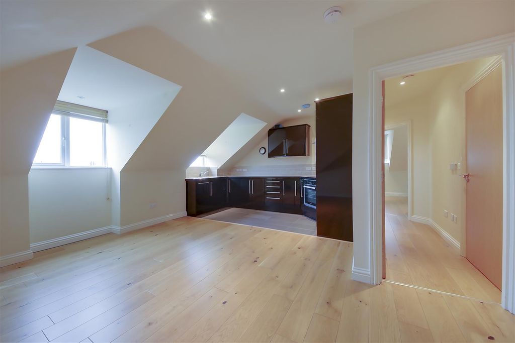 Additional image 4 of 2 bed flat for saleBrook Court, Watling Street, Radlett WD7