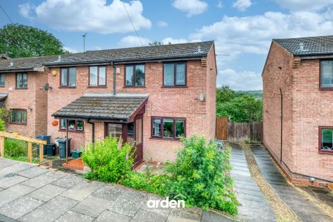 Corinne Close, Rednal B45