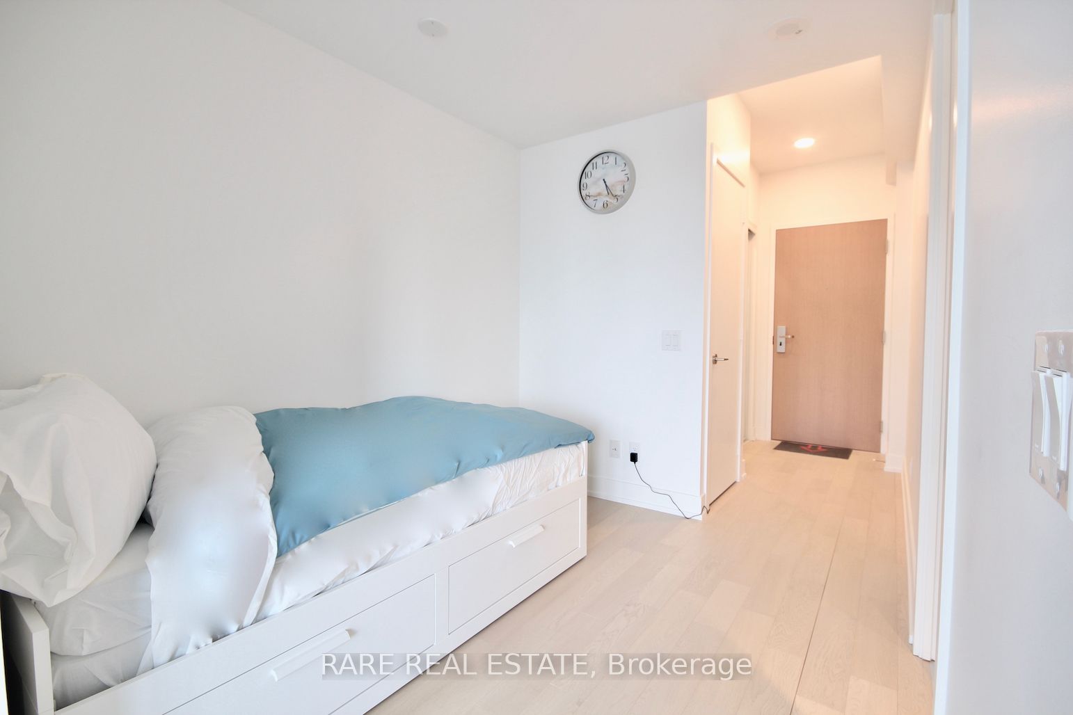 2108-7 Grenville Street, Toronto, ON, M4Y 1X3 photo 5