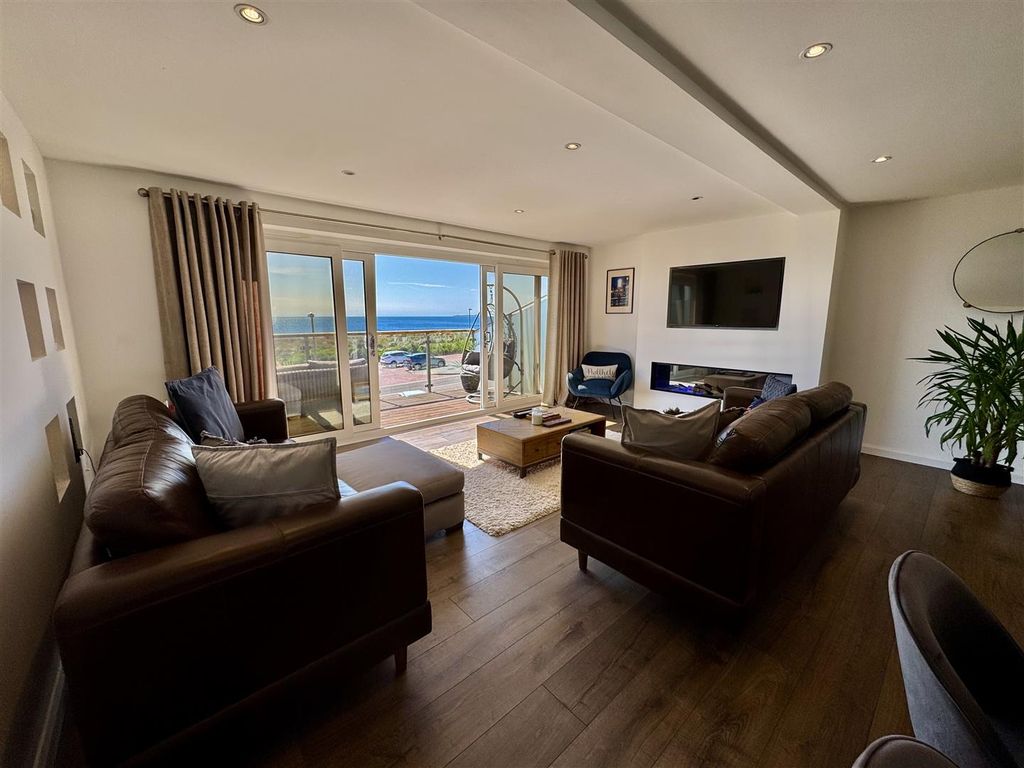 Additional image 27 of 5 bed town house for saleVictoria Parade, Pwllheli LL53