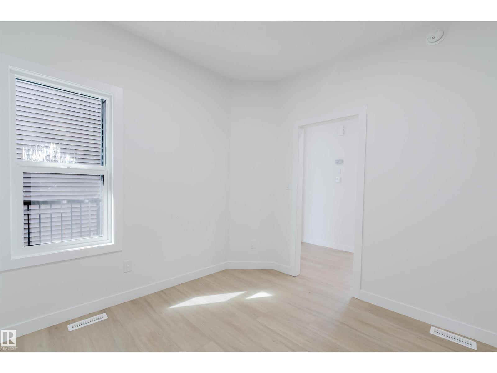 806 Elderberry Court NW, Edmonton, AB, T6M3J7 photo 5