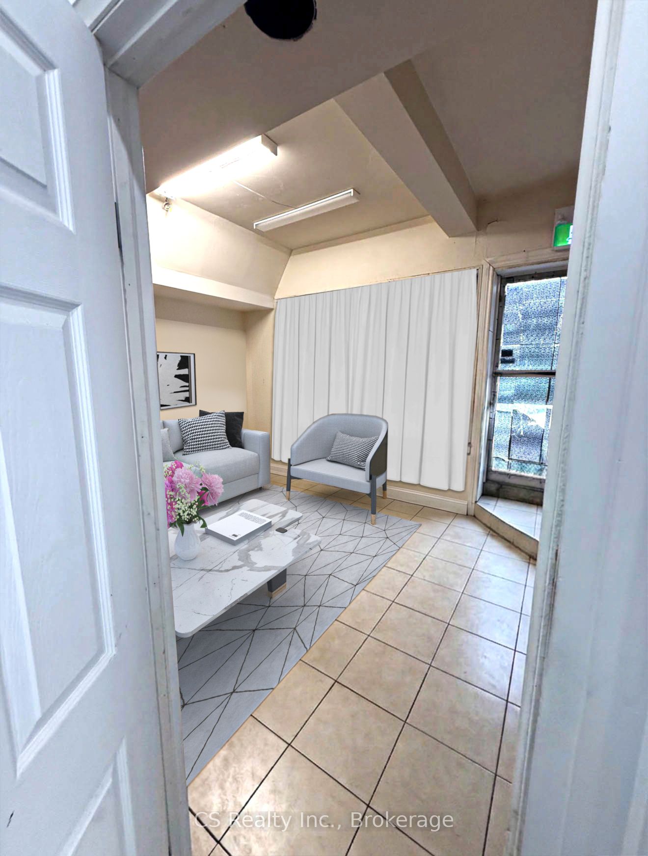 Corner-2636 Eglinton Avenue W, Toronto, ON, M6M 1T7 photo 5