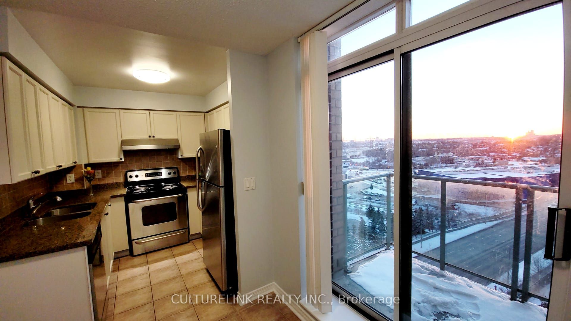 PH 10-23 Oneida Crescent, Richmond Hill, ON, L4B 0A2 photo 5