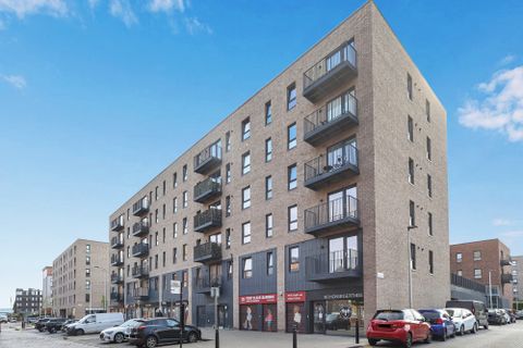 19/4 Salamander Place, Leith, Edinburgh EH6